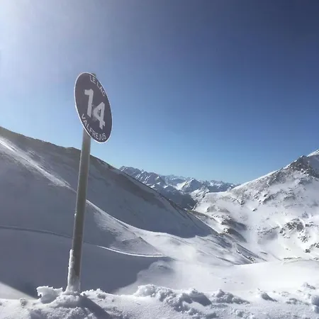 Studio 4 Personnes Fraichement Renove Au Pied Des Pistes A Valfrejus Exterior foto